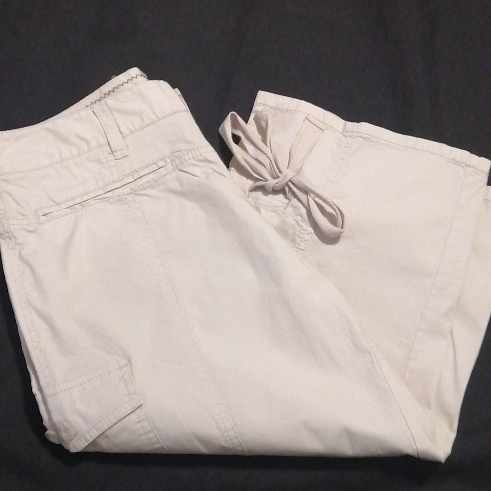 NWOT,Caribbean  Joe ,ladies capris, size 4 petite